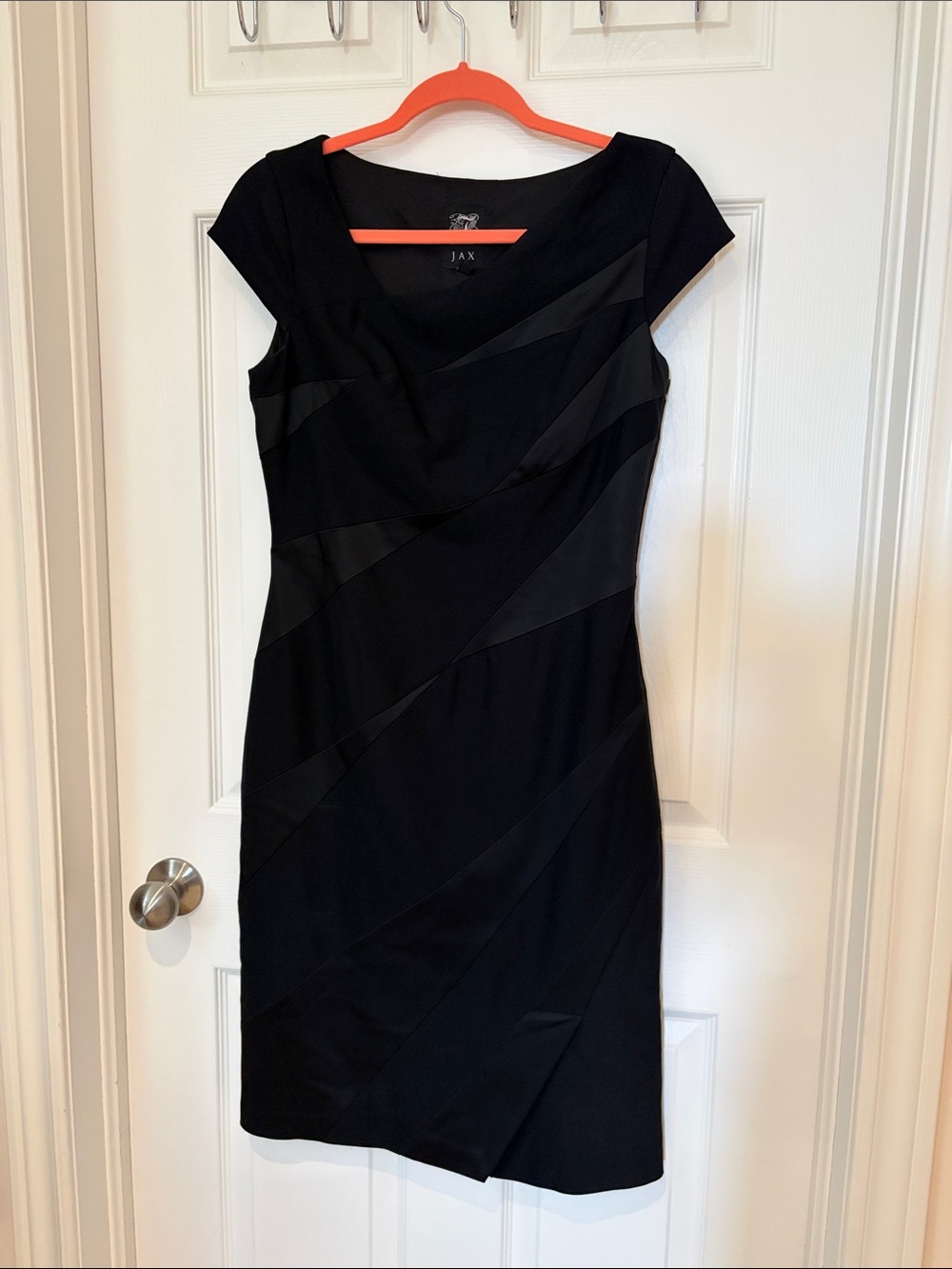 JAX Black Cap-Sleeve Diagonal-Panel Midi Dress